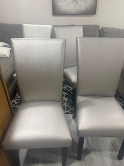 6 Table Chairs