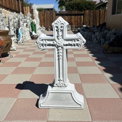 Cruz Nueva Hecha De Cemento 