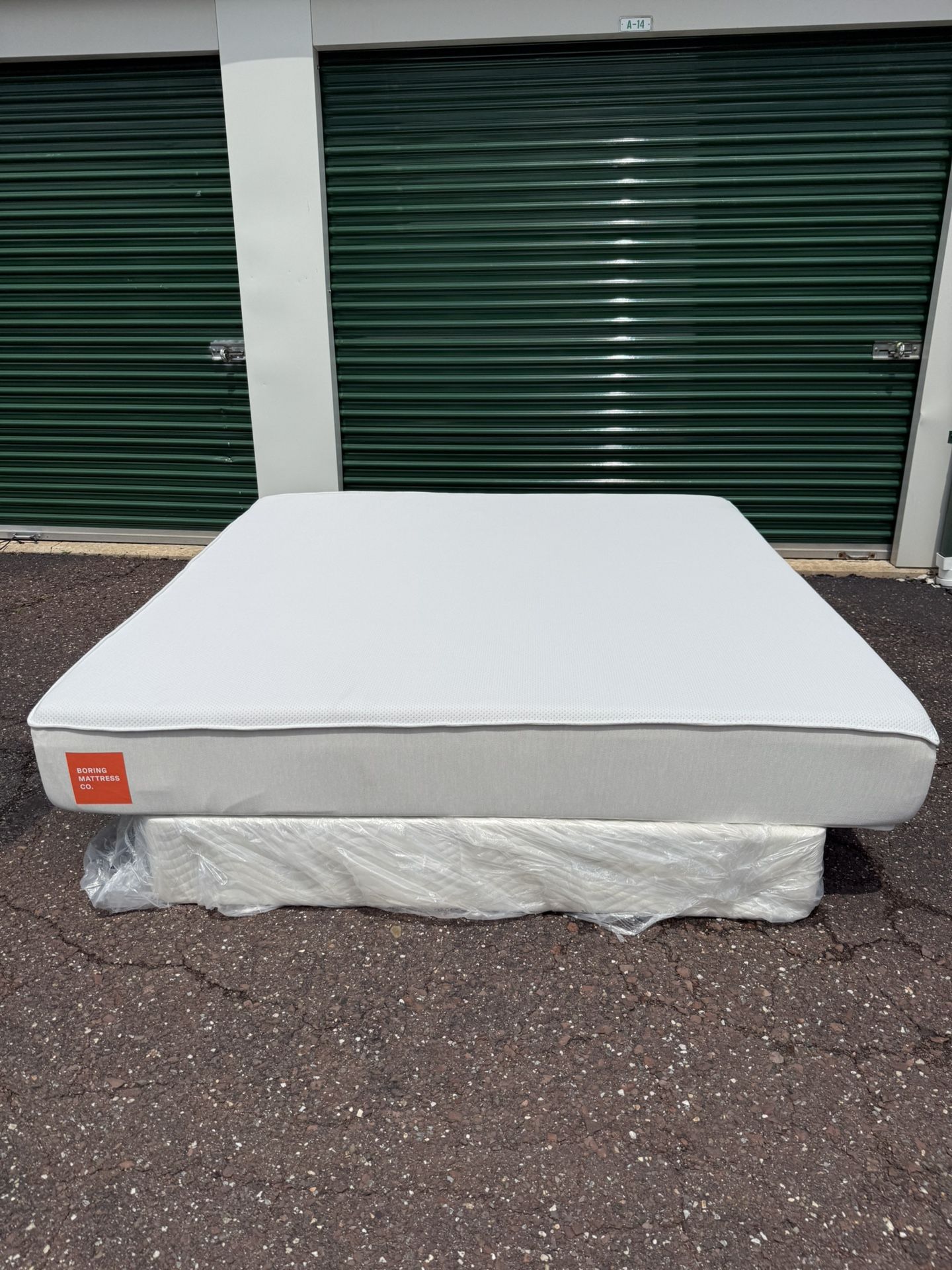 Boring All-Foam King Mattress