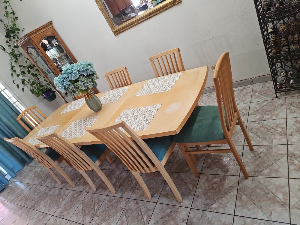 Dinning Table