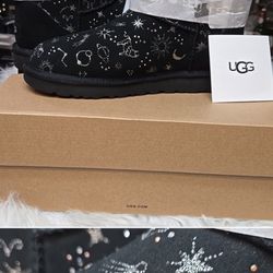New Uggs  Size 7-8