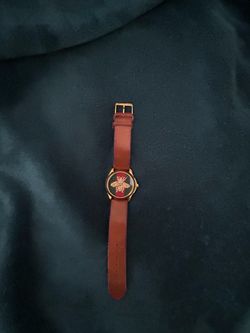 Gucci watch -300 dollars off
