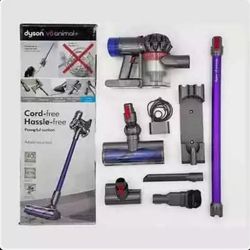 Dyson V8 animal CORDLESS stick vacuum. /NEW