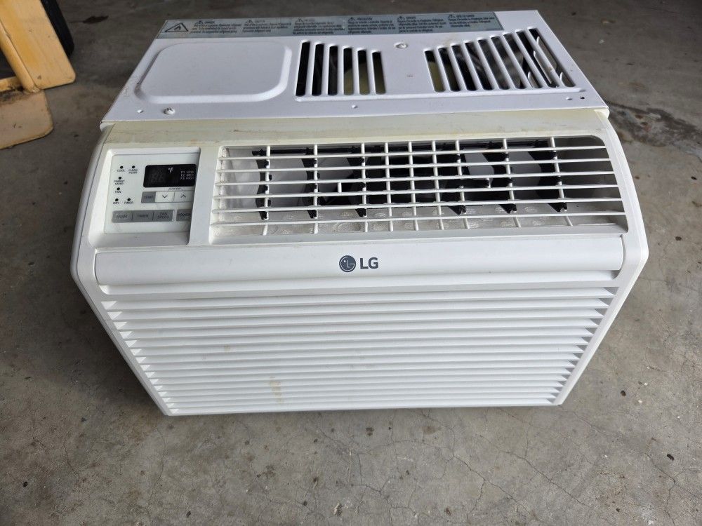 Window Air Conditioner 6000 BTU
