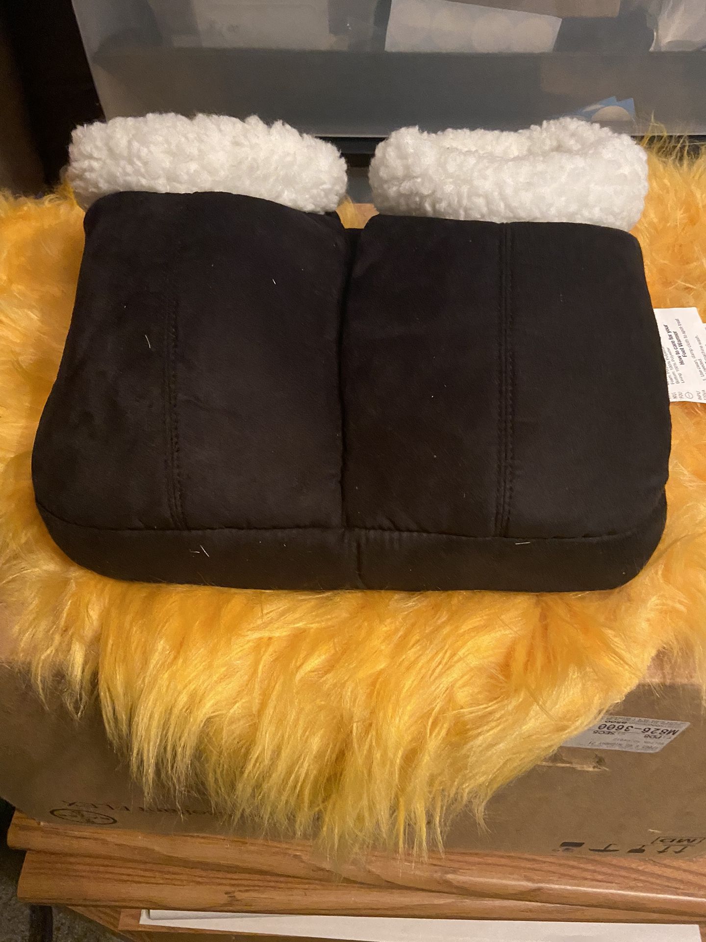 Brand New Inbox Foot Warmers One Size