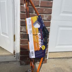 Bear Archery Spark Youth Compound Archery Set with 4 Arrows Flo https://offerup.com/redirect/?o=T3JhbmdlLk5ldw==!