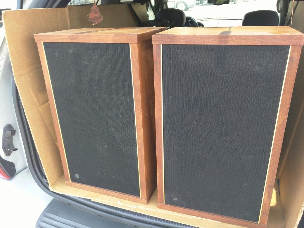 Vintage EPI M150 speakers (1973)