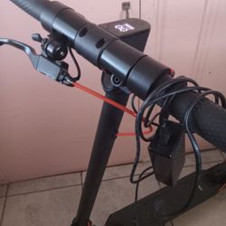ELECTRIC SCOOTER WORK GREAT AND CHARGER READY FOR RIDE 