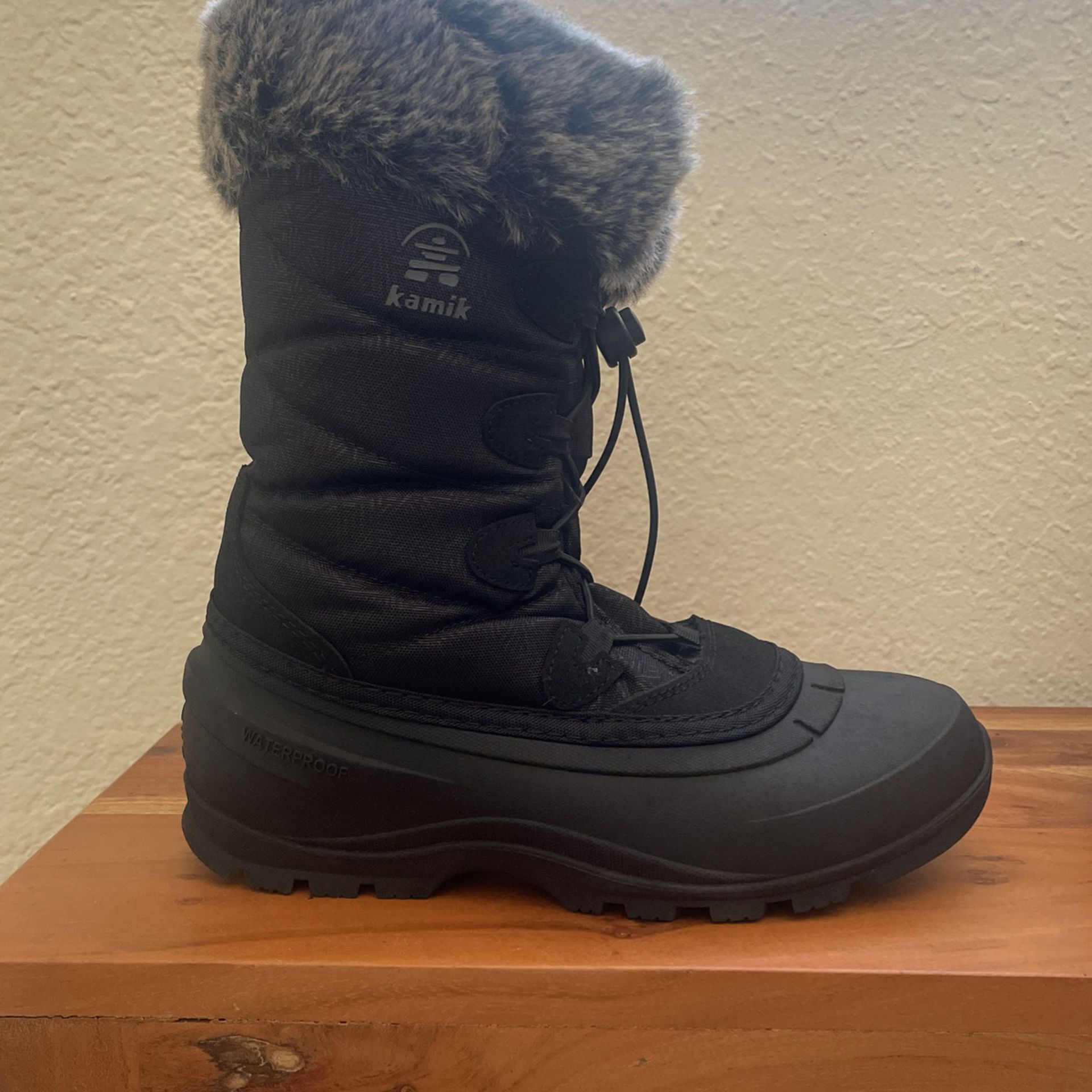 Snow Boots- Women’s Size 8