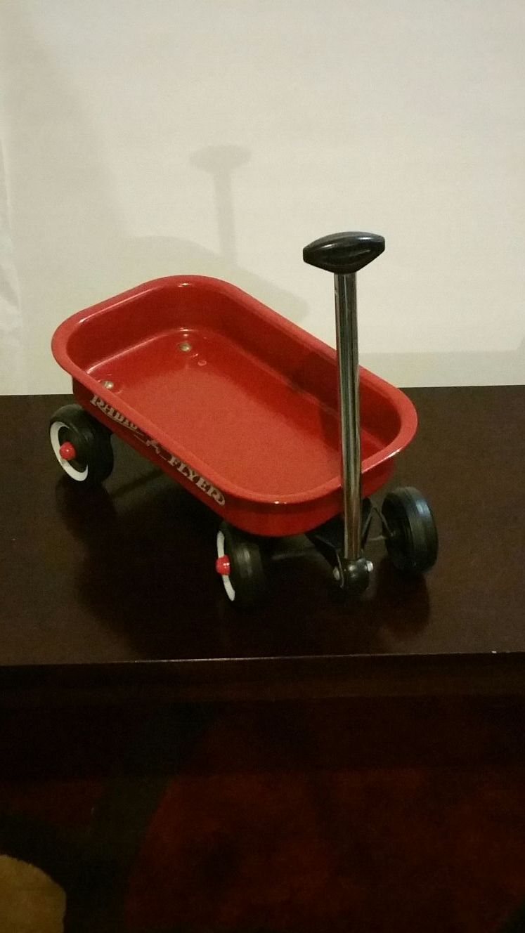 Radio Flyer Collectible Red Toy Medal Wagon 12 x 8