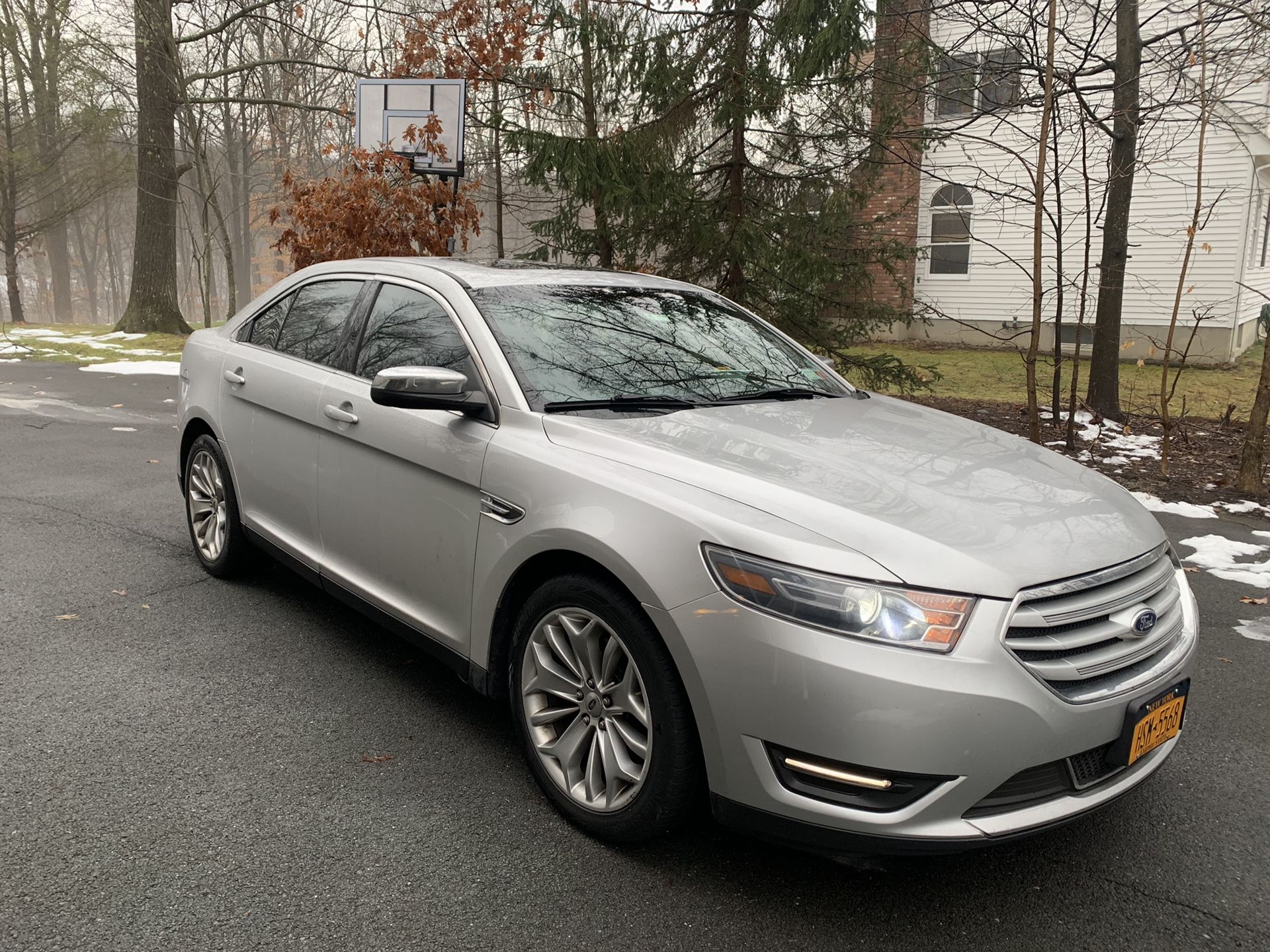 2013 Ford Taurus Limited Editions