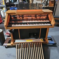 Rowland  Organ Atelier 90s