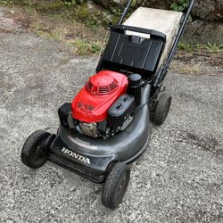HONDA LAWN MOWER HRC216