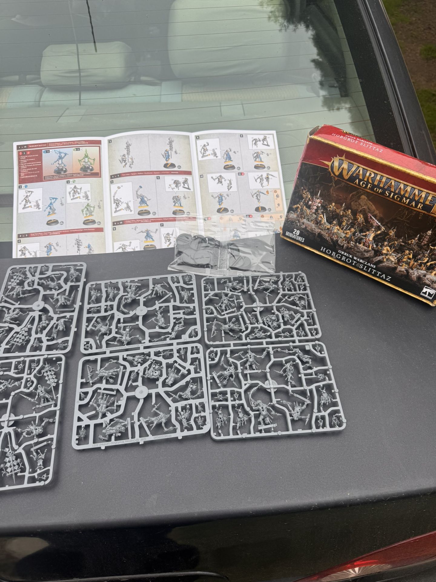 War Hammer Figurines!