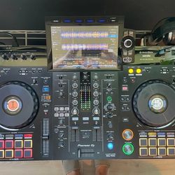 Pioneer XDJ-RX3 Player/Mixer Integrated DJ System Large Color Display