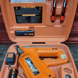 Paslode IMCT Framing Nailer (900420) w/ 2 batteries and Charger in Hardcase 