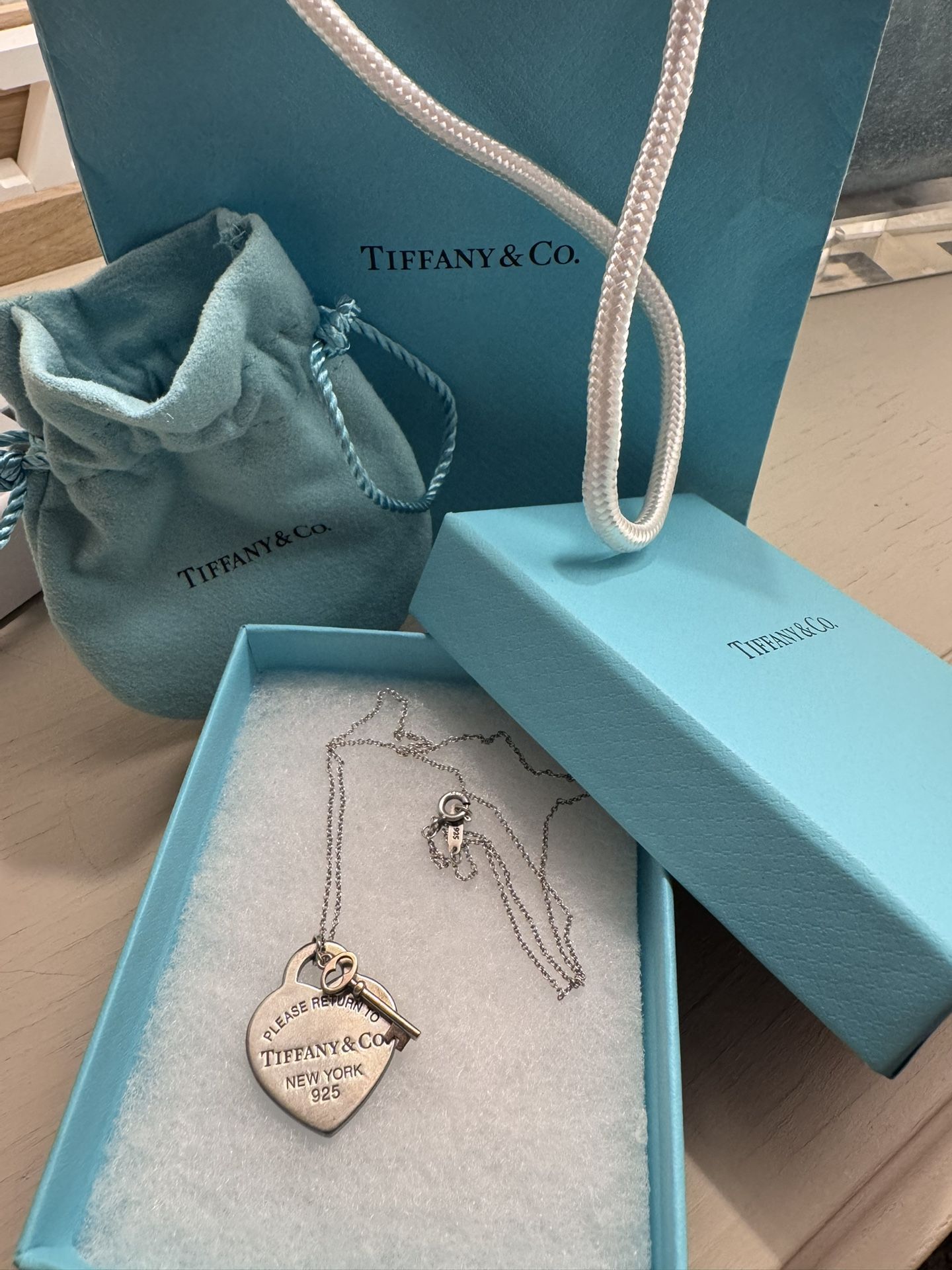 Tiffany & Co necklace Return to Tiffany