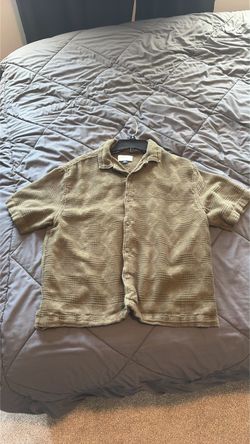 American Eagle Relaxed Fit Button Up Shirt