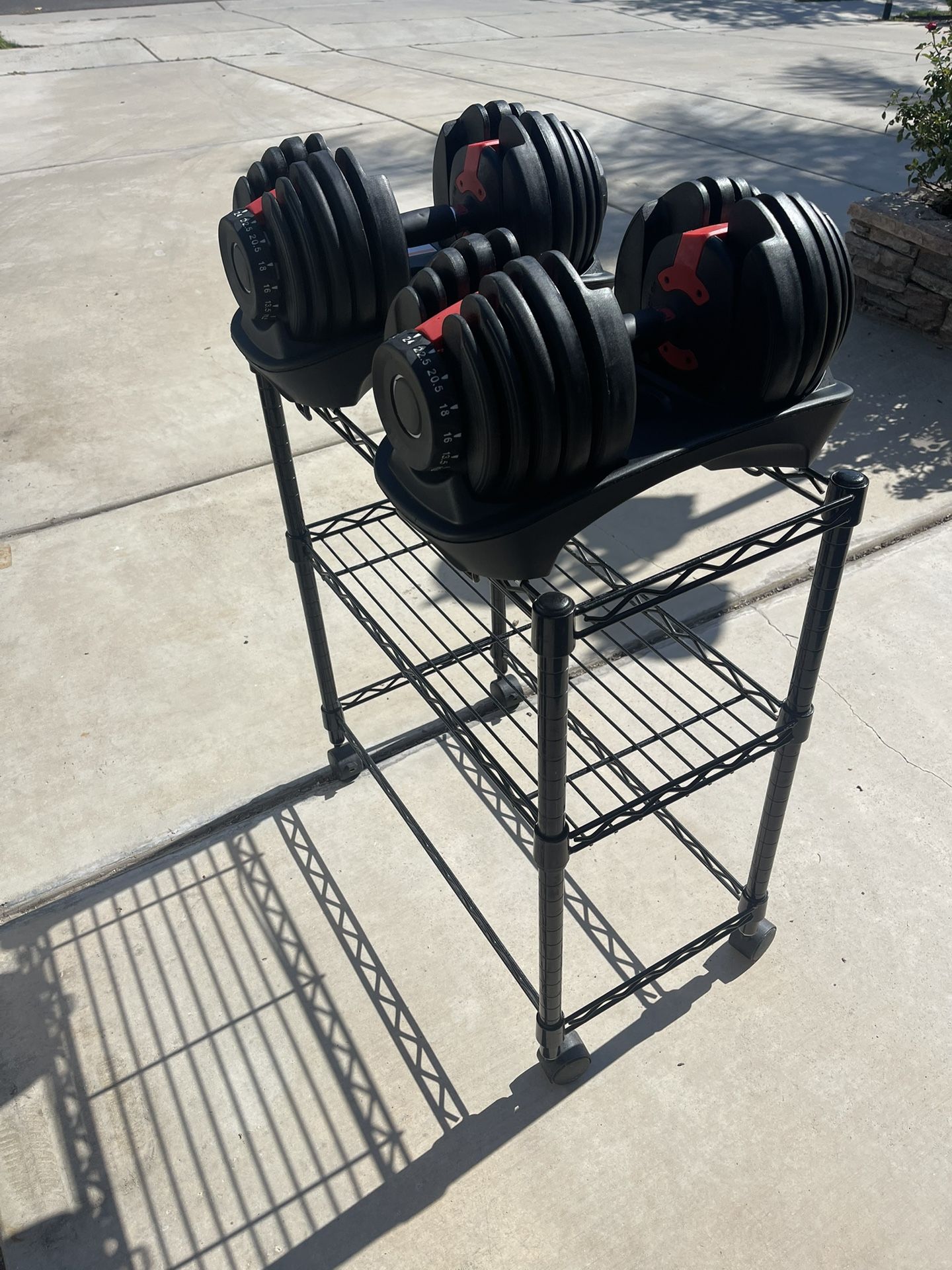 💪 Adjustable ELIE Dumbbell Set w/ Table Stand – Hardly Used – $280
