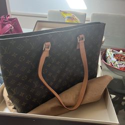 Loui Vuitton Loco