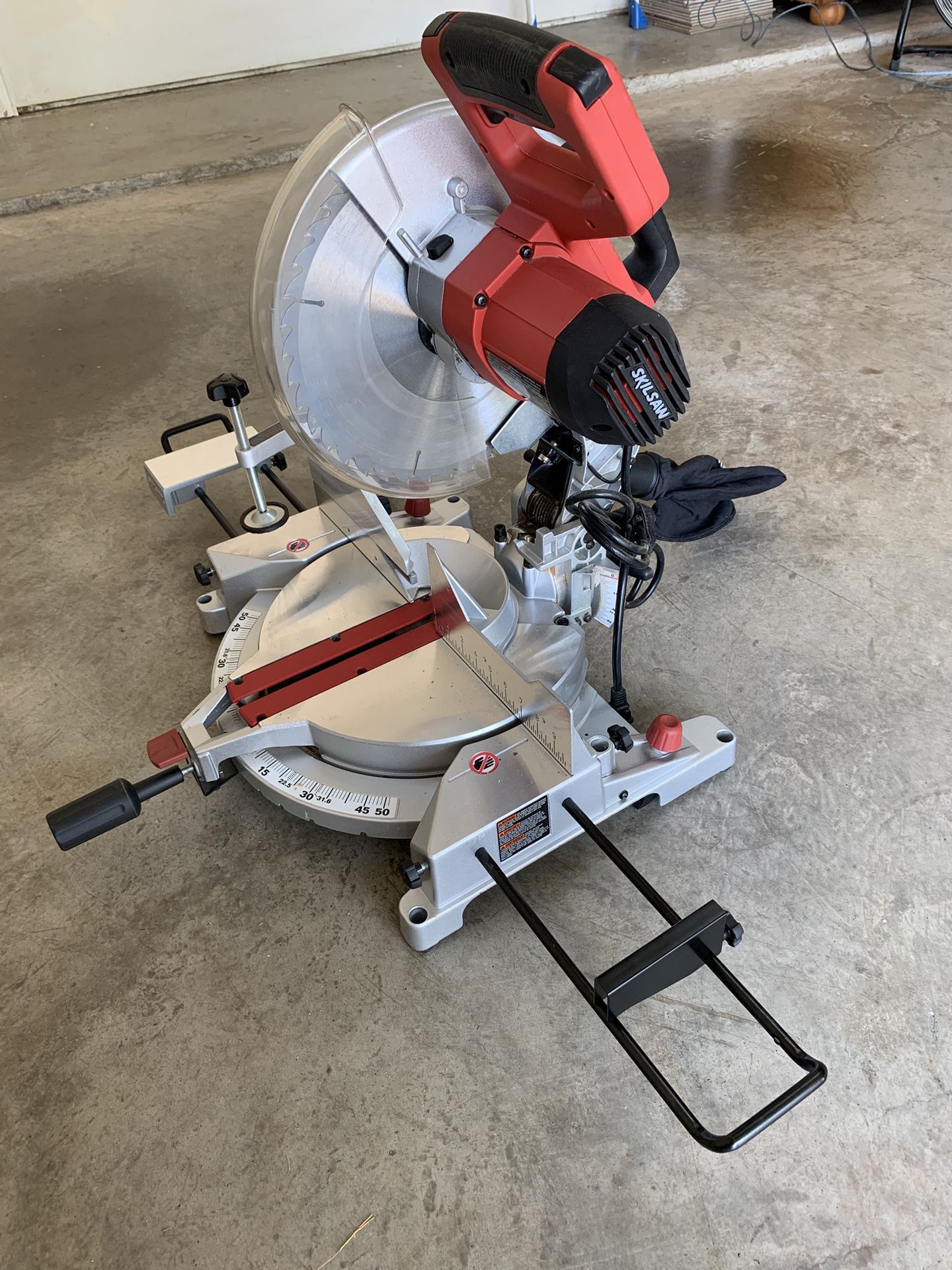 Skil Saw 12” Compound Miter Saw