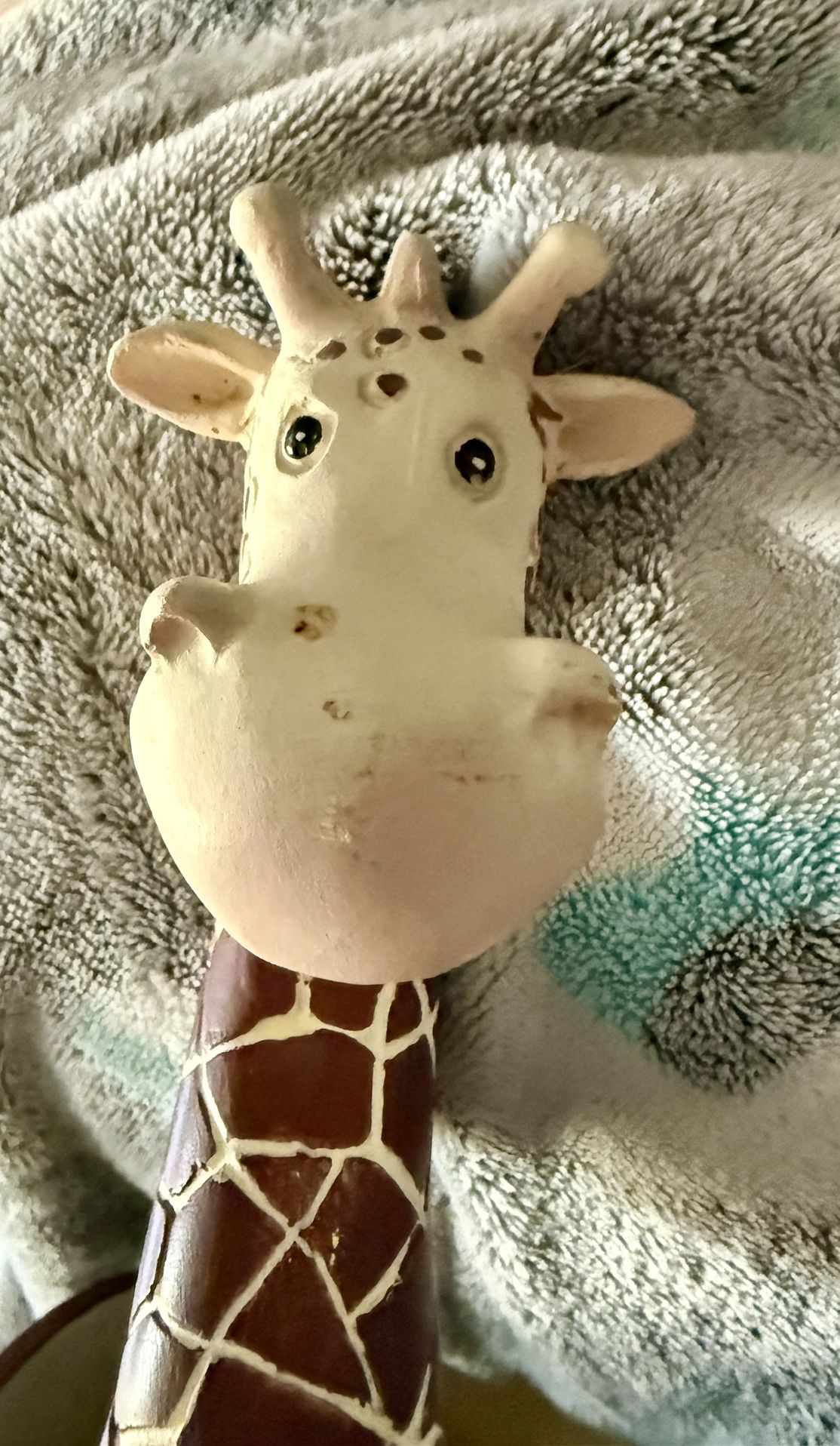 Giraffe planter