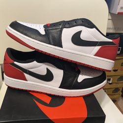 Jordan 1 Retro Low OG Black Toe 