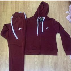 Nike Jogger Sweat Suit for Sale in Orlando, FL - OfferUp