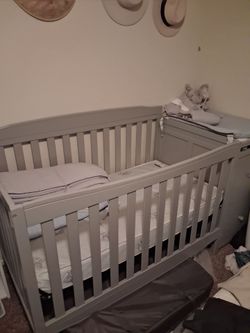 Baby crib