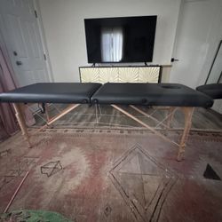Light Weight Massage Table Like New
