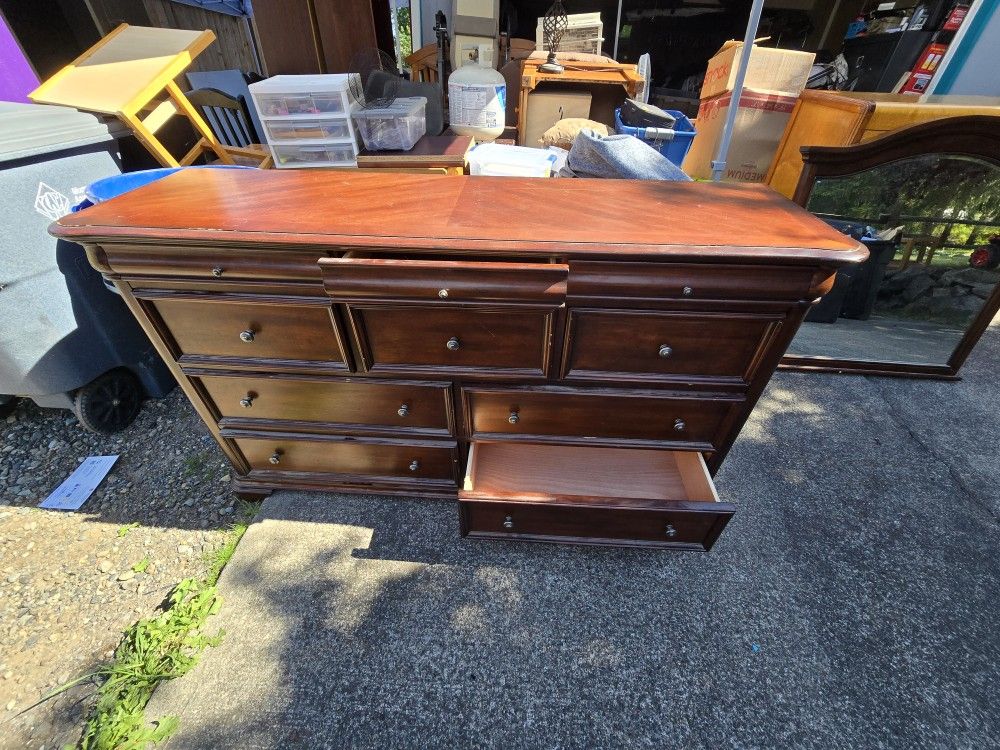 Real Wood High End Dresser With Mirror.