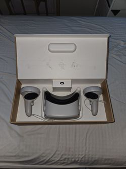 Meta Quest 2 VR Headset with Controllers and Bobo Vr Xtra Battery pack