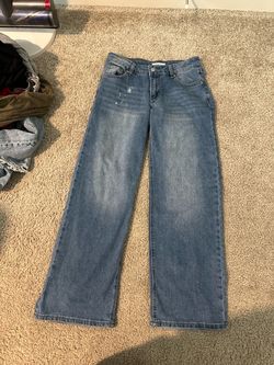 Song blue denim jeans