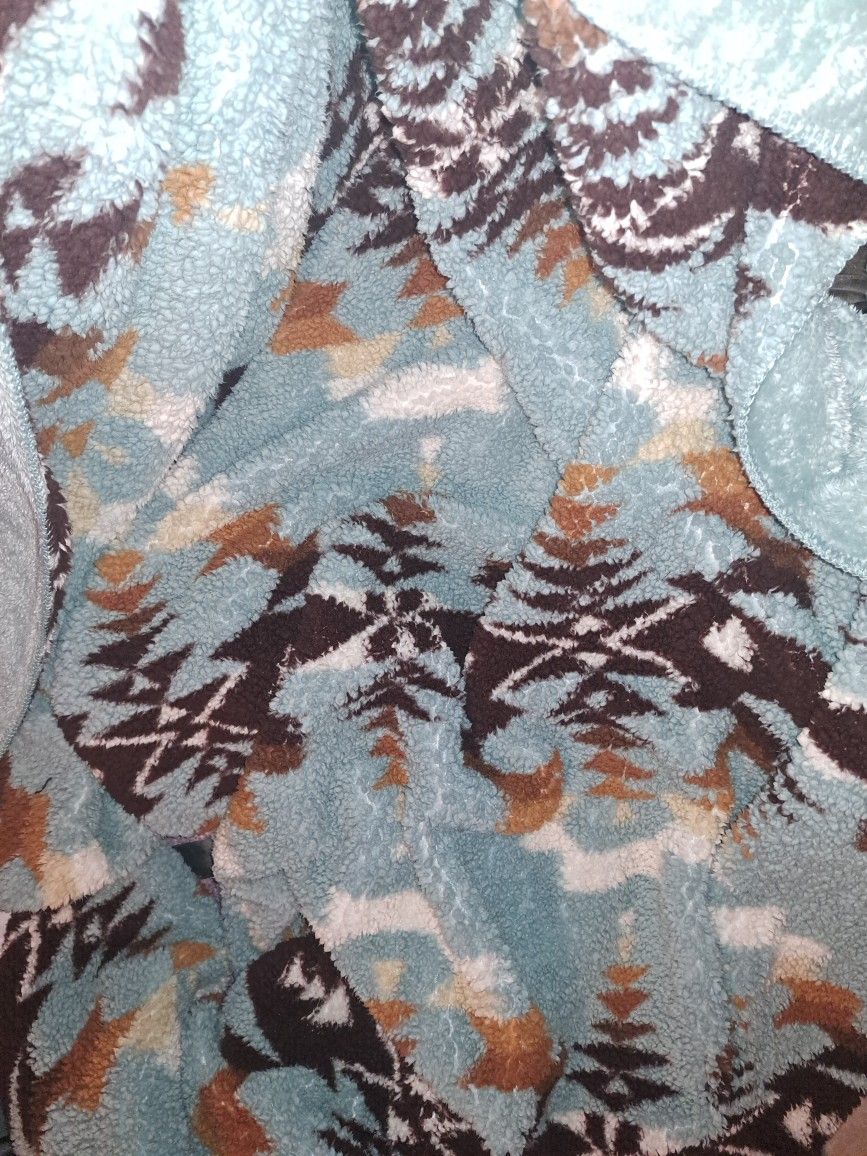 Pendleton Adams X KING Fleece Blanket Teal On One Side 