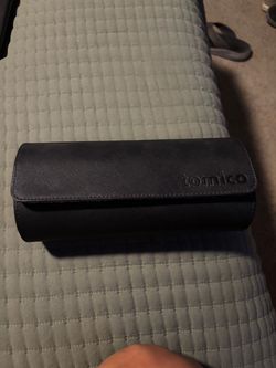 Tomico Black travel watch case