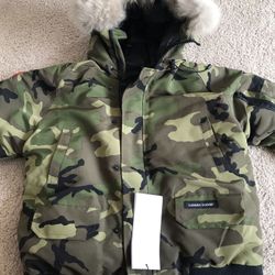 Canada Goose 🇨🇦 Women Parka Size Medium Brand New $850