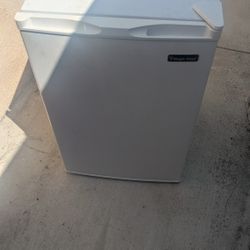 Freezer -Magic Chef