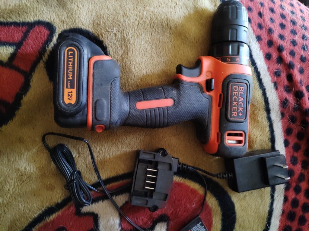 12 V Black N Decker Drill Charger ,N Battery