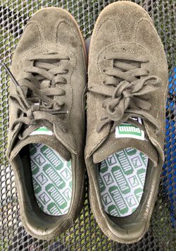 Pumas Size 9 (Olive Green)