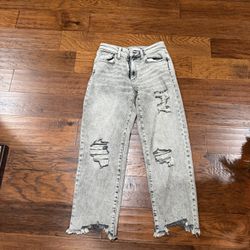 Kohl’s Grey Baggy Ripped Jeans