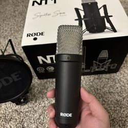 Rode NT1 Studio Condenser Microphone 