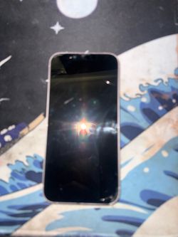 Apple iPhone 13 Unlocked 128GB? (READ) Broken Screen/Back