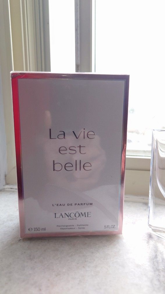 Lancôme La Vie Est Belle Eau De Parfum 5 fl.oz./150 ml EMPTY BOX - NO PERFUME