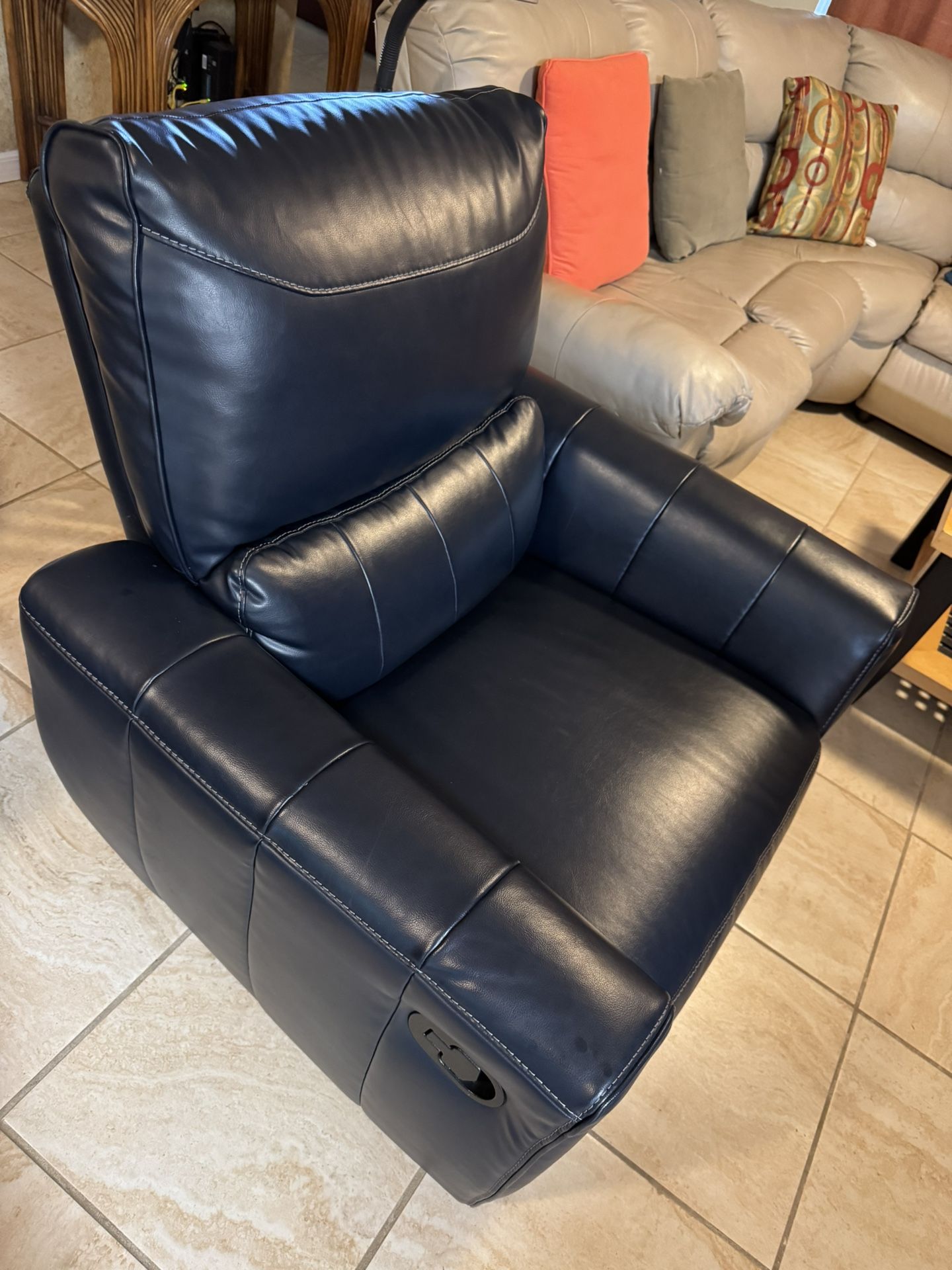 RECLINER