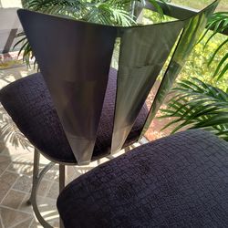 High end *Trendler* counter height bar stools! Like New condition! Black velvet seats!