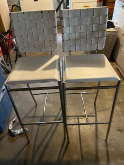4 white  Bar stools  good condition
