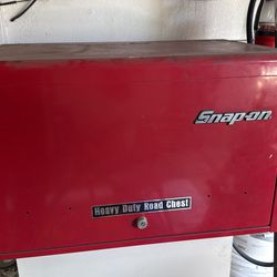 Snap-on heavy duty road chest