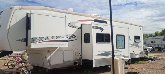 05 keystone raptor toy hauler