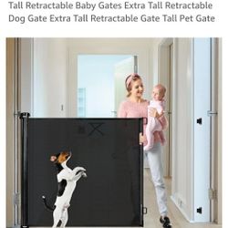 Retractable Gate Black