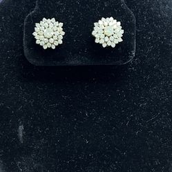 10k gold earring with 2.30 carats beautiful natural diamond pick up only!!